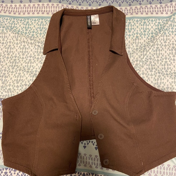 H&M Divided Brown Vest - Picture 2 of 4